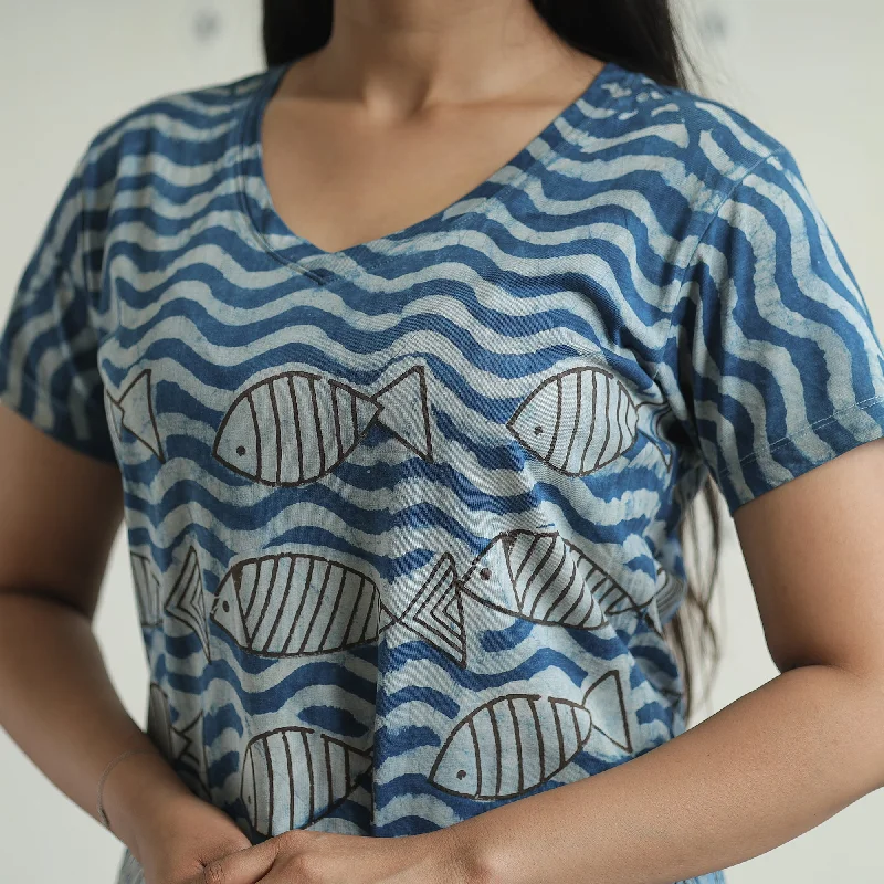 2024-072-1-56-bindaas-block-art-printed-cotton-women-v-neck-t-shirt-12