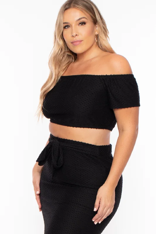 plus-size-off-the-shoulder-textured-matching-set-black