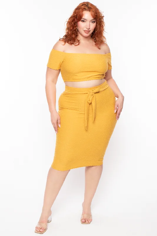 Plus Size Off The Shoulder Textured Matching Set - Mustard