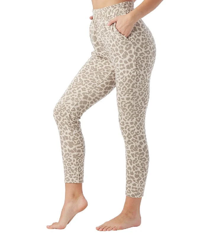 glyder-powder-jogger-8205749-oatmilk-leopard