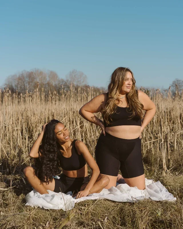 black-sporty-bralette