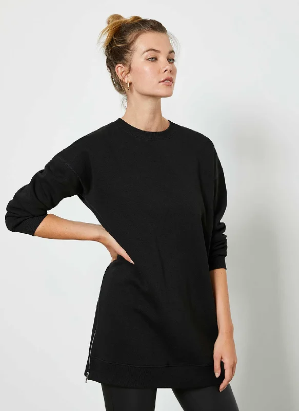 black-zip-long-sweatshirt