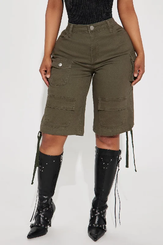 daniela-cargo-bermuda-short-olive