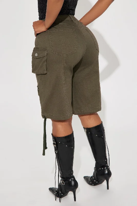 daniela-cargo-bermuda-short-olive