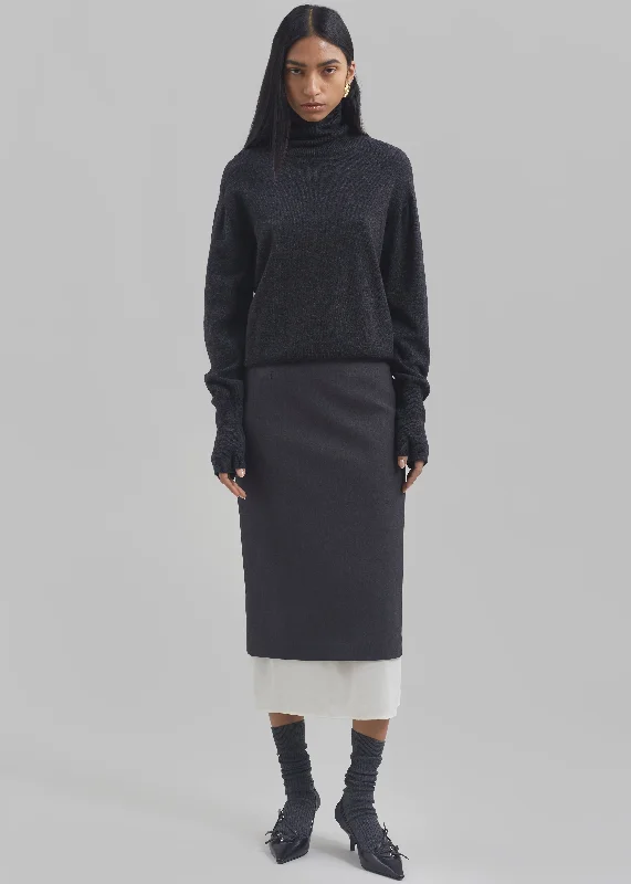 delia-wool-turtleneck-charcoal