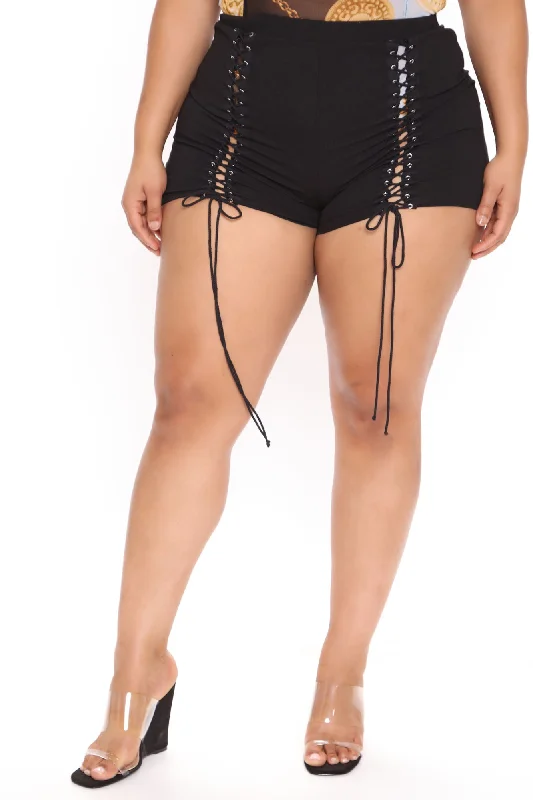 do-my-thing-lace-up-shorts-black