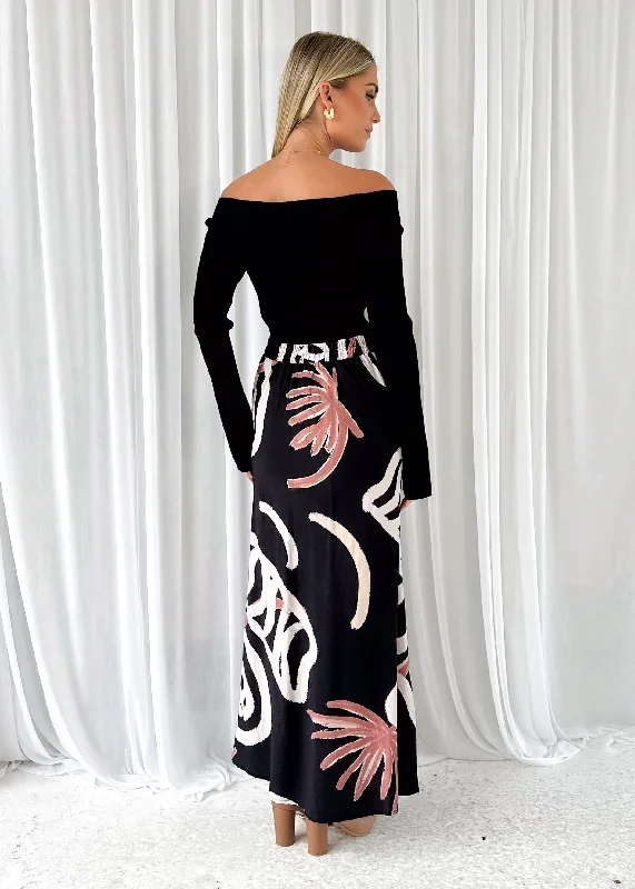 ferlae-maxi-skirt-black-abstract