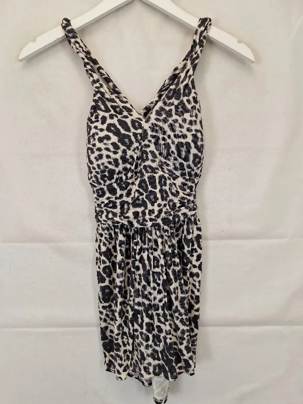 guess-v-neck-cheetah-print-tank-top-size-m-b026-336-wh