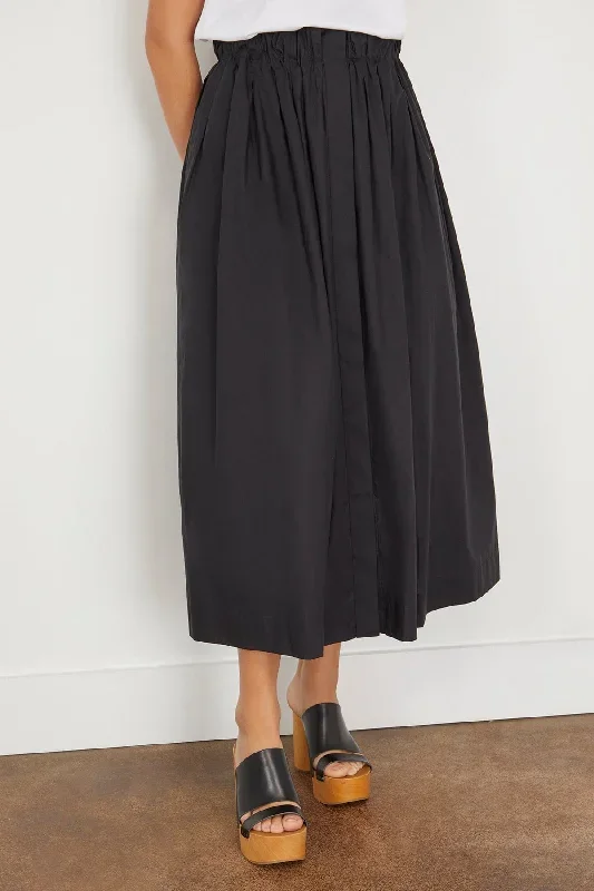 hill-skirt-in-black