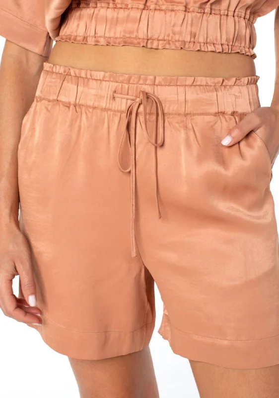 laila-shorts-in-pink-sand-1