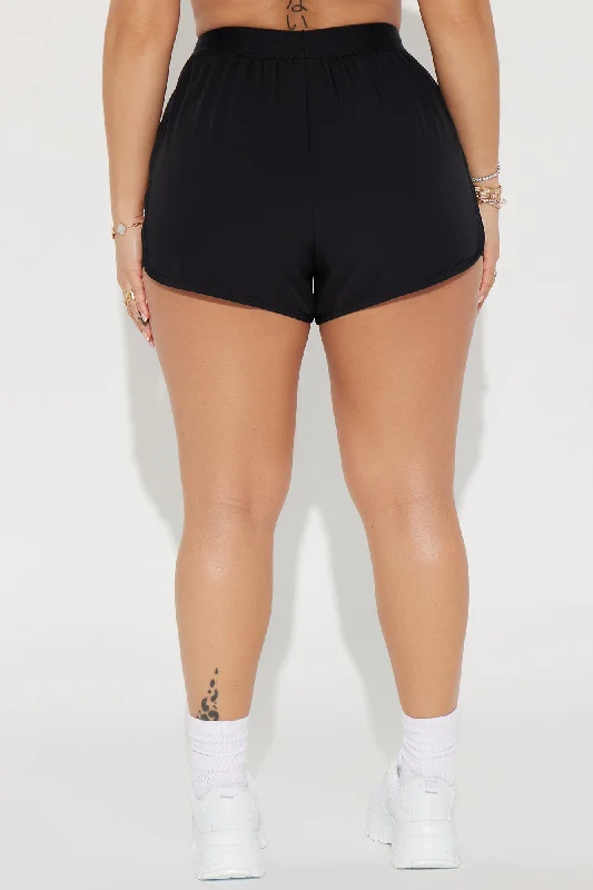 out-of-the-box-elevate-active-short-black