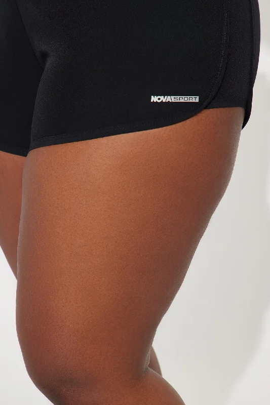 out-of-the-box-elevate-active-short-black