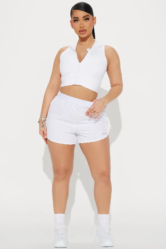 out-of-the-box-elevate-active-short-white