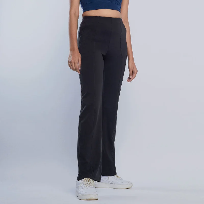 straight-pants-with-2-zipper-pockets